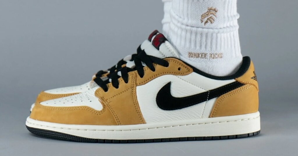 Rookie-of-the-Year-Air-Jordan-1-Low-OG-On-Feet-3.jpg