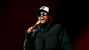 The-Weeknd-Spotify-Billions-Club-Live-2024-710x400-1.jpg