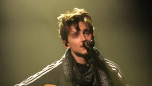 Timothee-Chalamet-SNL-Performance-2025-710x400-1.jpg