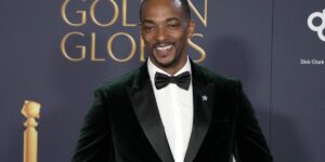beverly-hills-california-january-05-anthony-mackie-poses-in-the-press-room-at-the-82nd-annual-golden-globe-awards-at-the-bev.jpg