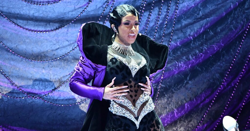 cardi-b-2363x1575.jpg