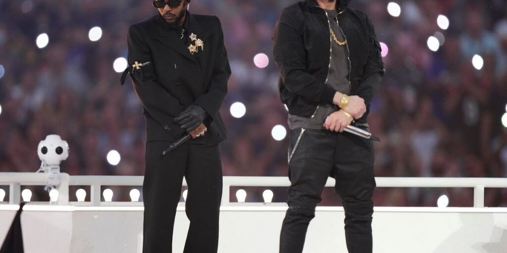 kendrick-lamar-performs-in-the-pepsi-halftime-show-during-the-nfl-super-bowl-lvi-football-game-between-the-cincinnati-bengals-a.jpg