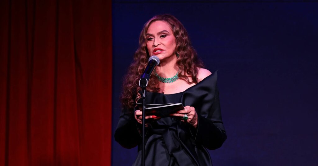 tina-knowles-2364x1575.jpg