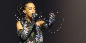 us-singer-solange-knowles-performs-during-the-runway-during-the-kenzo-menswear-spring-summer-2020-show-as-part-of-paris-fashion.jpg