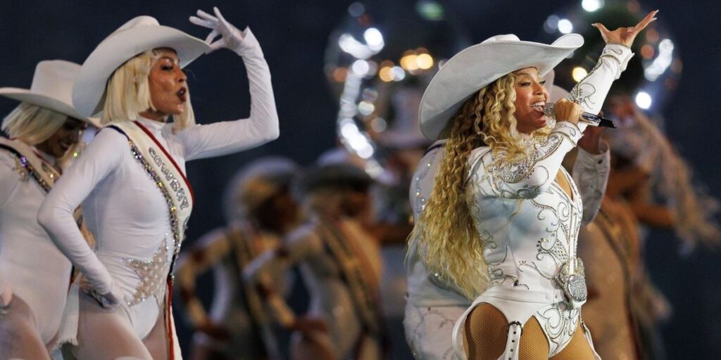 beyonce-performs-at-halftime-during-an-nfl-football-game-between-the-baltimore-ravens-and-the-houston-texans-at-nrg-stadium-on.jpg
