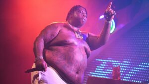 bigxthaplug-copy.jpg