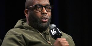 killer-mike-with-mic.jpg