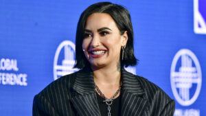 2-demi-lovato.jpg