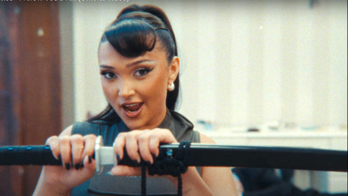 Joy-Crookes-I-Know-Youd-Kill-Video-Screenshot-2025-710x400-1.jpg
