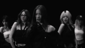 LE-SSERAFIM-Hot-Music-Video-Screenshot-2025-710x400-1.jpg