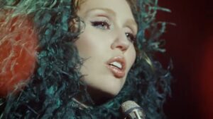 Miley-Cyrus-Something-Beautiful-video-grid.jpg