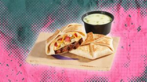Taco-Bells-New-Crunchwrap-Sliders710x400.jpg
