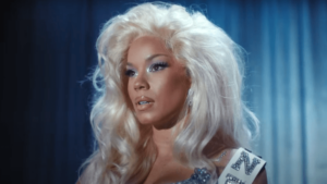 Tanner-Adell-Going-Blonde-Screenshot-2025-1-710x400-1.png