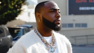 davido-interview-press-image-2.jpg