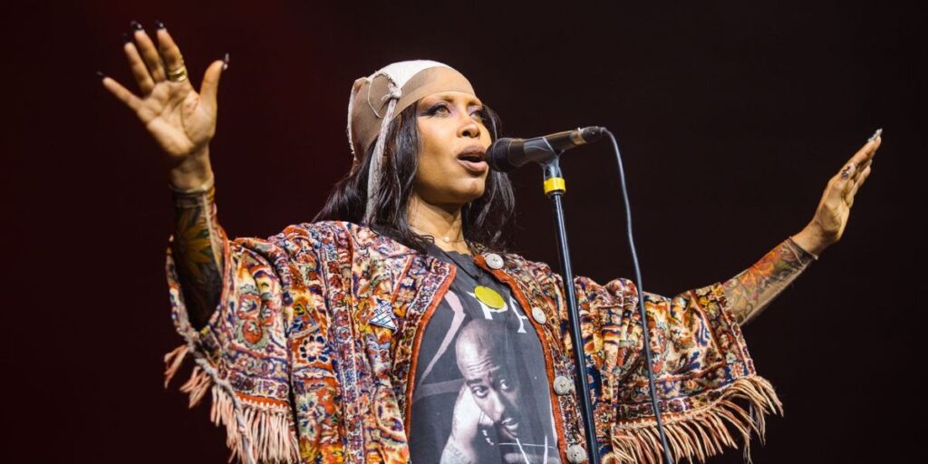 erykah-badu-performs-live-on-stage-at-espaco-unimed-on-november-6-2024-in-sao-paulo-brazil.jpg