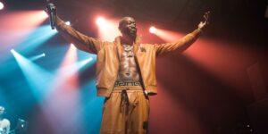 freddie-gibbs-performs-at-l-elysee-montmartre-on-march-29-2022-in-paris-france.jpg