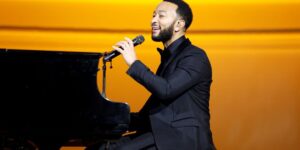 john-legend-performs-on-stage-during-ronald-mcdonald-house-charities-rmhc-50th-anniversary-gala-on-november-16-2024-in-chicag.jpg