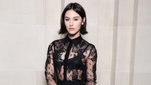 Gracie-Abrams-Paris-Fashion-Week-2024-getty-grid.jpg