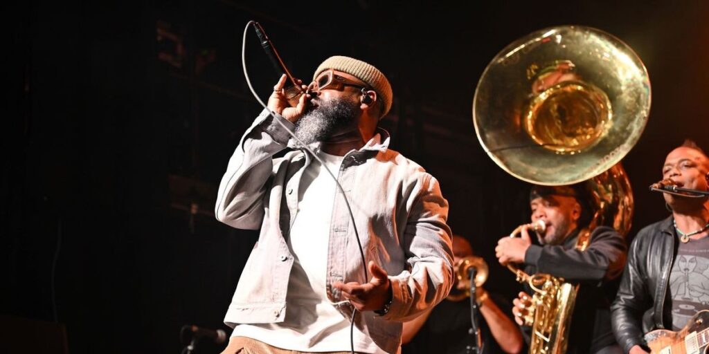 black-thought-of-the-roots-performs-onstage-during-whyhunger-s-amplified-annual-hungerthon-kickoff-concert-presented-by-ey-at-i.jpg