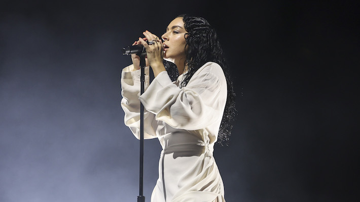 charli-xcx-copy.jpg