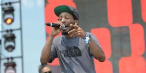 del-the-funky-homosapien-of-deltron-3030-and-heiroglyphics-performs-onstage-at-the-summertime-in-the-lbc-festival-on-august-5-2.jpg