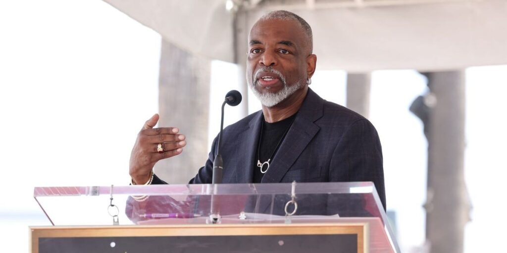 levar-burton-speaks-at-the-ceremony-posthumously-honoring-carl-weathers-with-a-star-on-the-hollywood-walk-of-fame-on-august-29.jpg