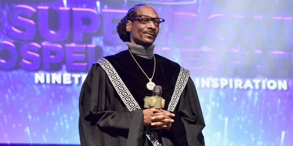 snoop-dogg-performs-onstage-during-bet-presents-19th-annual-super-bowl-gospel-celebration-at-bethel-university-on-february-1-20.jpg