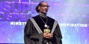 snoop-dogg-performs-onstage-during-bet-presents-19th-annual-super-bowl-gospel-celebration-at-bethel-university-on-february-1-20.jpg