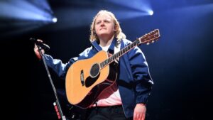 Lewis-Capaldi-O2-Arena-London-2022-getty-grid.jpg