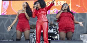 inglewood-california-august-31-l-r-singers-sadako-pointer-ruth-pointer-and-issa-pointer-of-the-pointer-sisters-performs-o.jpg