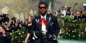 leon-bridges-attends-the-2024-costume-institute-benefit-for-sleeping-beauties-reawakening-fashion-at-the-metropolitan-museum.jpg