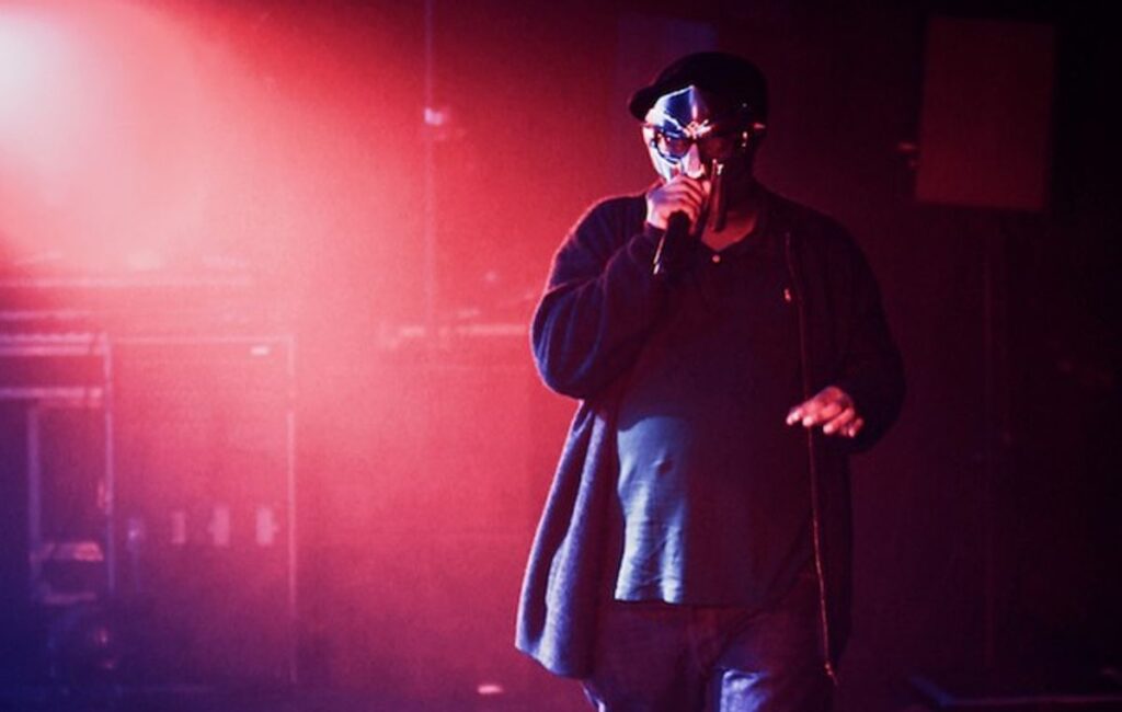 mf-doom-live-at-l-original-in-lyon-france-shot-by-mr-mass.jpg