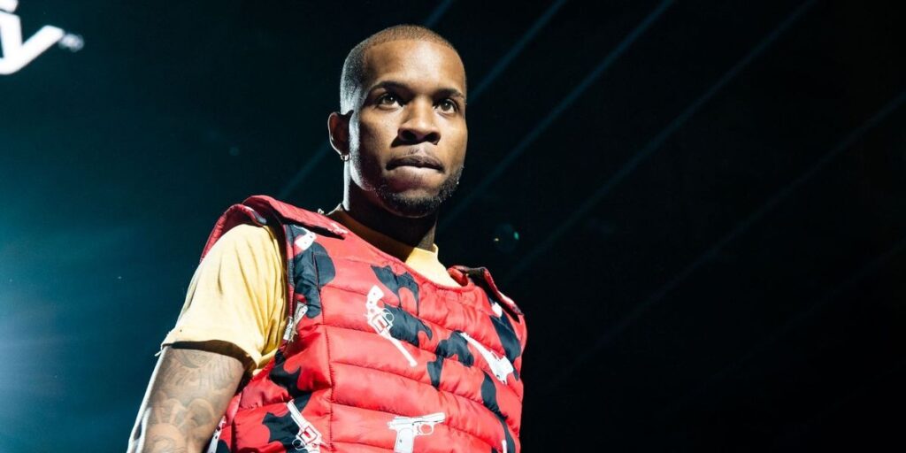 tory-lanez-performs-on-stage-during-spotify-presents-who-we-be-live-at-alexandra-palace-on-november-28-2018-in-london-england.jpg