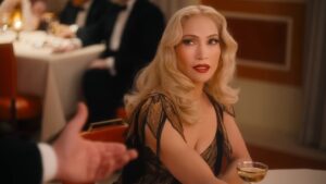 Jennifer-Lopez-Kiss-of-the-Spider-Woman-grid.jpg