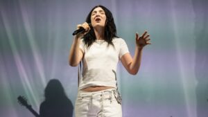 Lorde-Glastonbury-2025-getty-grid.jpg