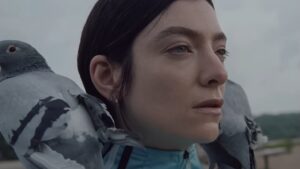 Lorde-Hammer-video-grid.jpg