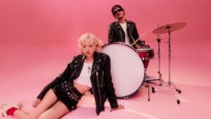 Rose-Bruno-Mars-APT-grid.jpg