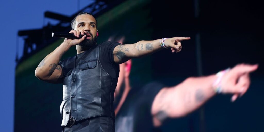 drake-performs-live-on-stage-during-day-two-of-wireless-festival-2025-at-finsbury-park-on-july-12-2025-in-london-england-drak.jpg
