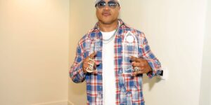 ll-cool-j-attends-the-post-reception-for-busta-rhymes-hollywood-walk-of-fame-star-ceremony-at-w-hollywood-on-august-01-2025-in.jpg